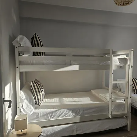 Frente Al Mar Primera Linea De Playa Samil Διαμέρισμα *