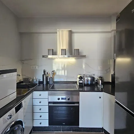 Frente Al Mar Primera Linea De Playa Samil 公寓