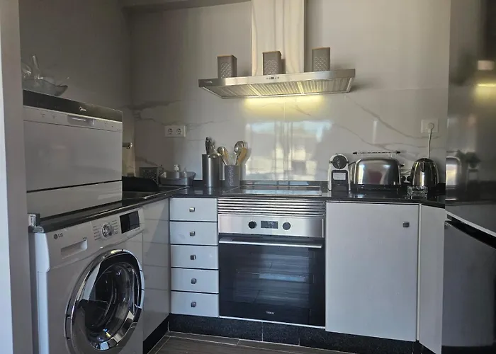 Frente Al Mar Primera Linea De Playa Samil Vigo