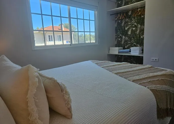 Frente Al Mar Primera Linea De Playa Samil Vigo